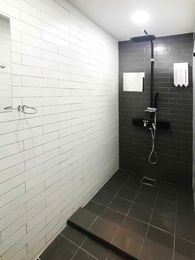 Seoul Cube Itaewon Hostel ภายนอก รูปภาพ
