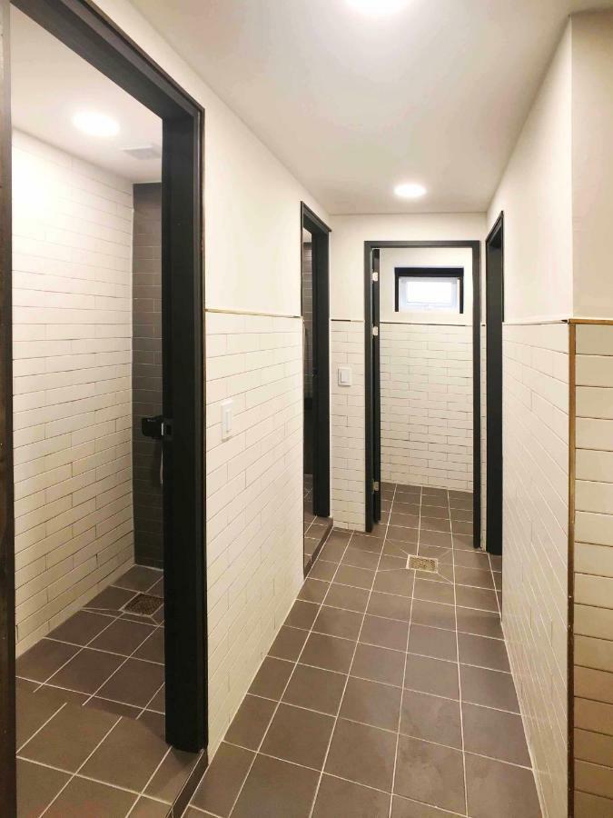Seoul Cube Itaewon Hostel ภายนอก รูปภาพ